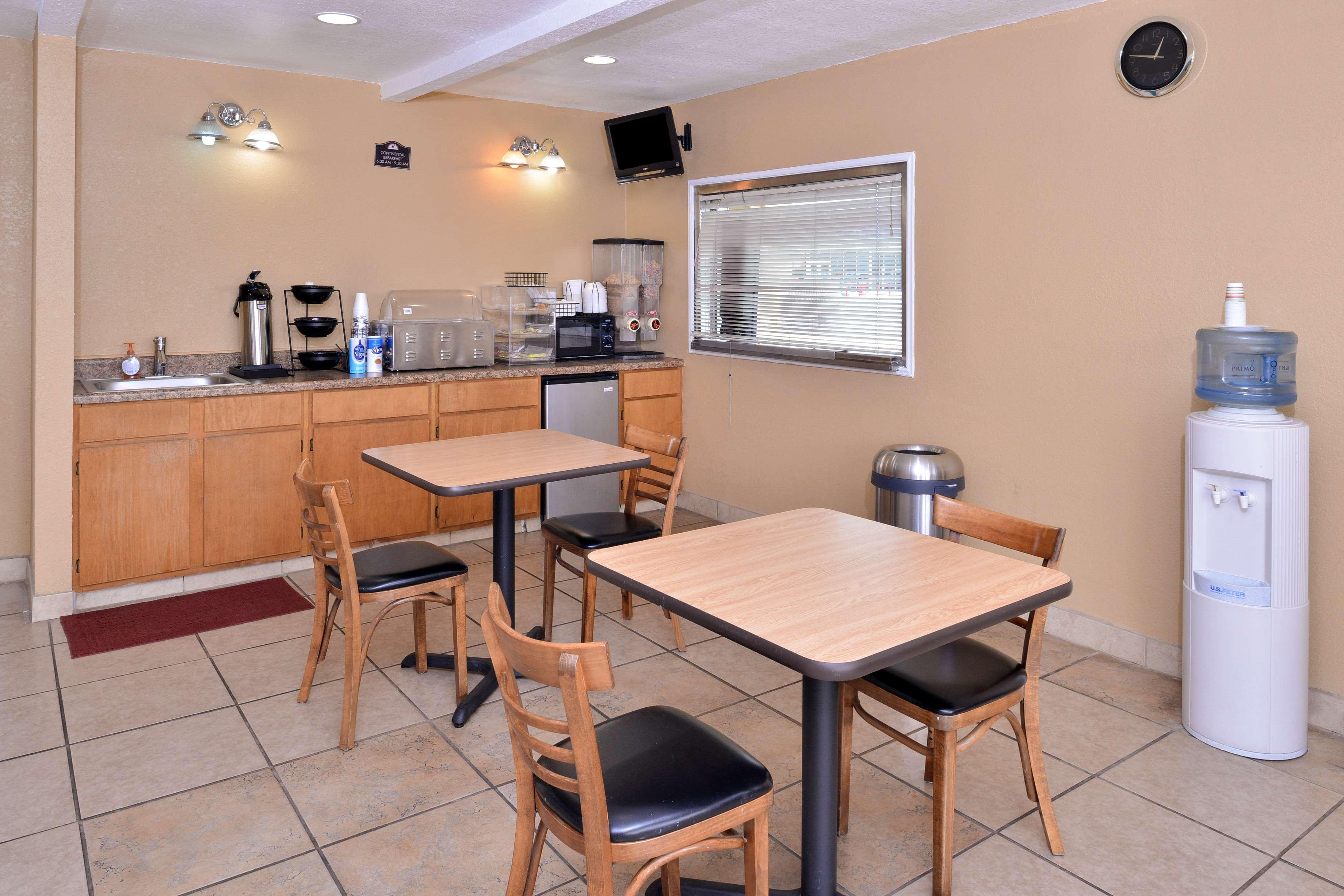 Americas Best Value Inn Schulenburg מראה חיצוני תמונה