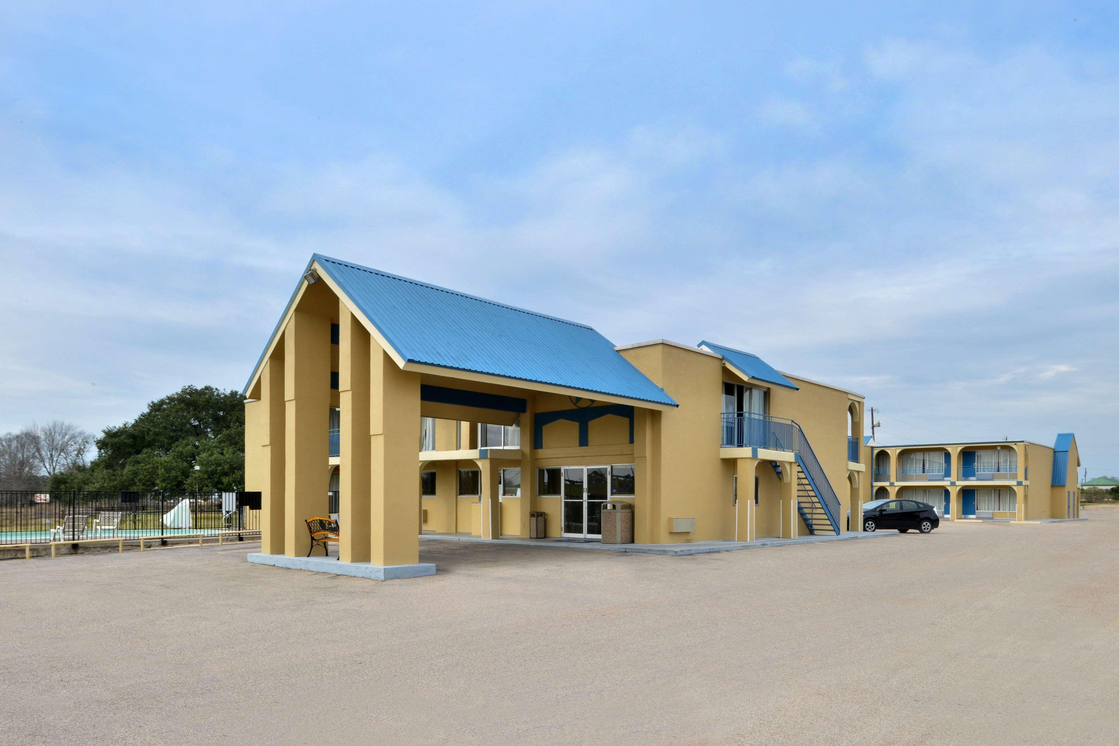 Americas Best Value Inn Schulenburg מראה חיצוני תמונה